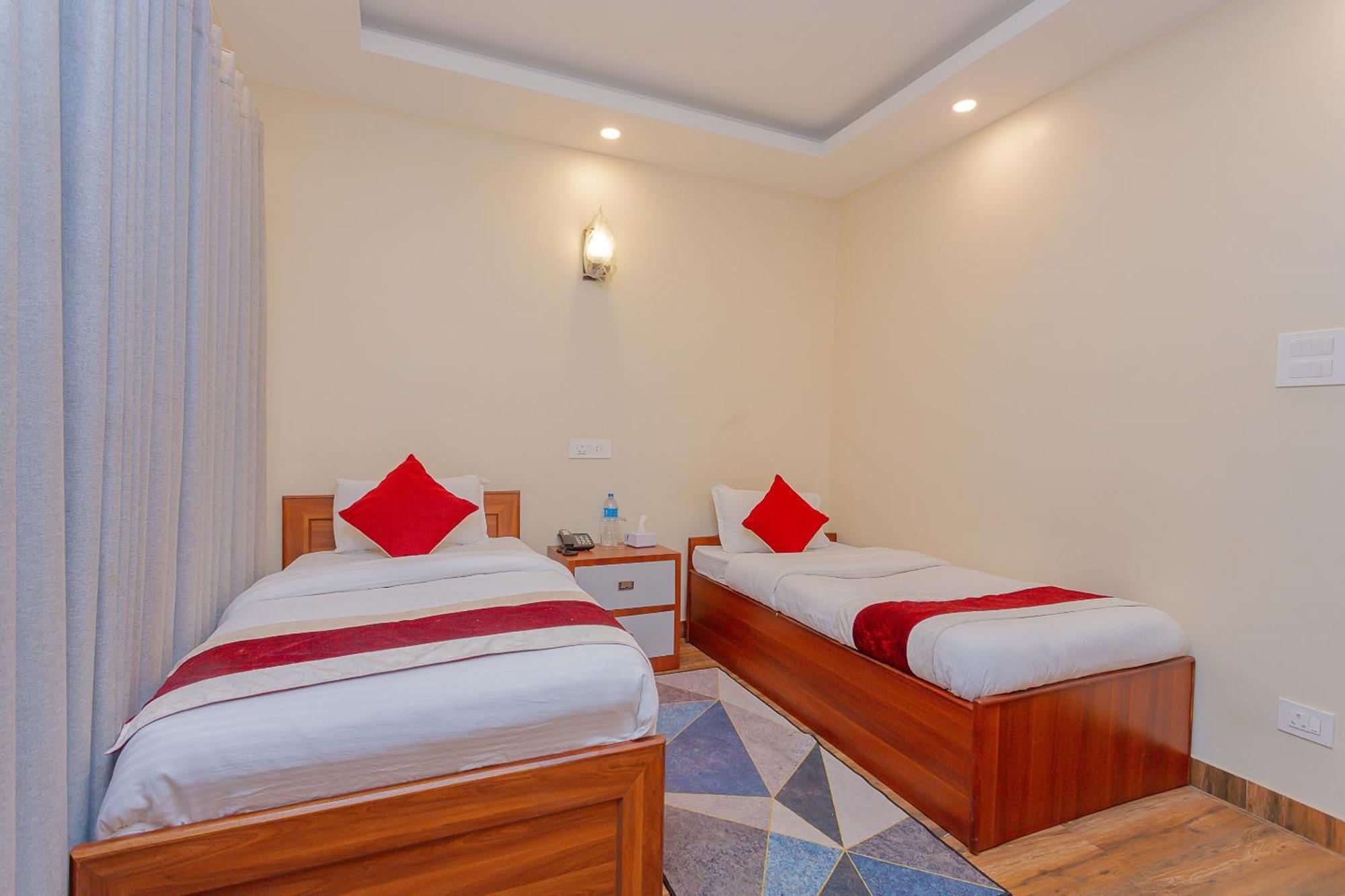 Oyo 799 Hotel Tik Tok Pvt Ltd. Katmandu Eksteriør billede