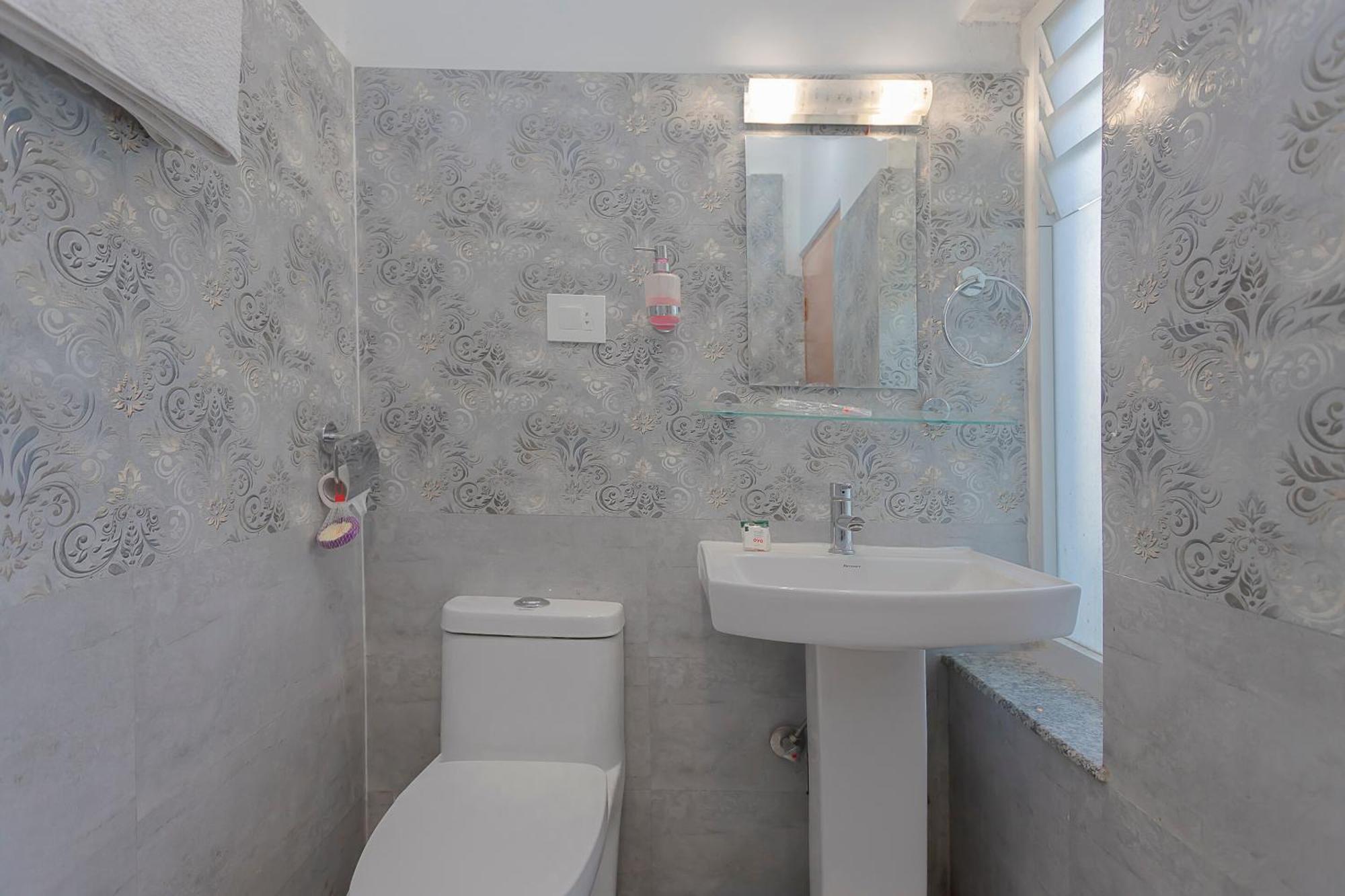 Oyo 799 Hotel Tik Tok Pvt Ltd. Katmandu Eksteriør billede